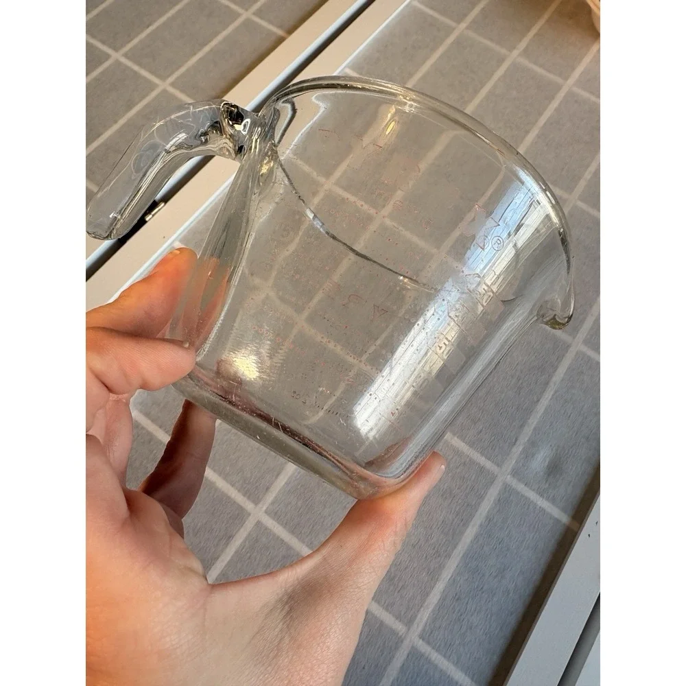 Vintage Pyrex Measuring Cup 1 Cup 8oz Red Lettering Closed D Handle